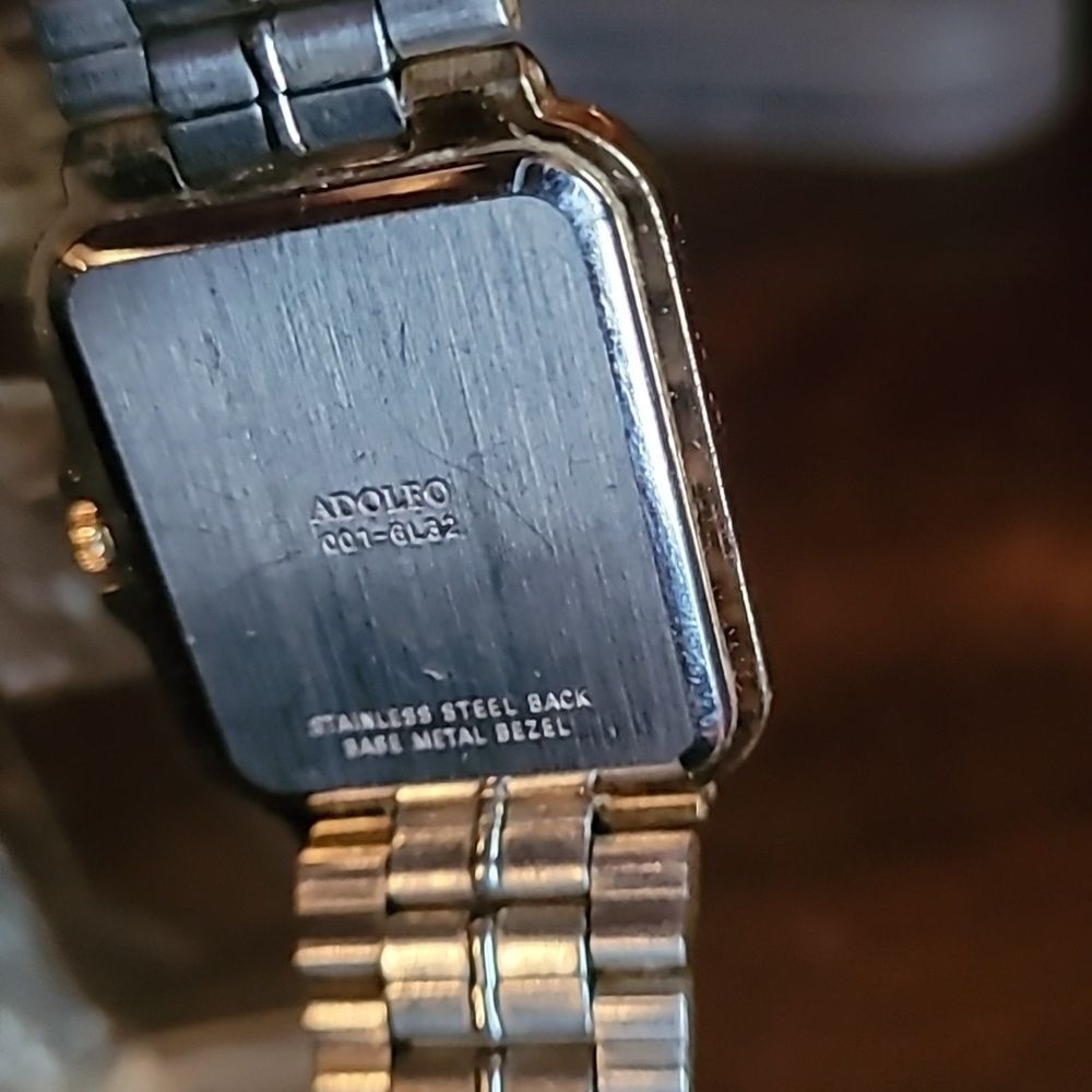 Vintage Gold Adolpho Watch EUC - Picture 5 of 6